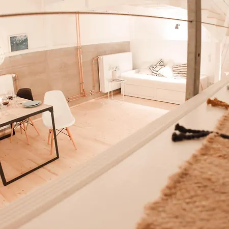 Pool-loft-wandern-erholen-sauna-siebengebirge Erpel